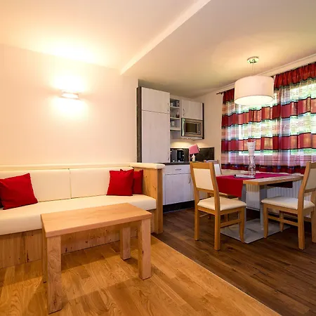 Burgls Apartmenthaus דירה *