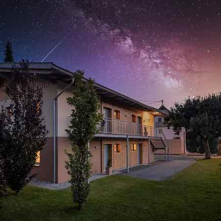 Burgls Apartmenthaus *