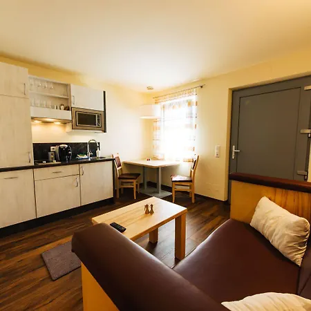 Burgls Apartmenthaus דירה