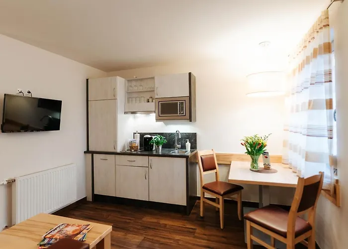 Burgls Apartmenthaus *