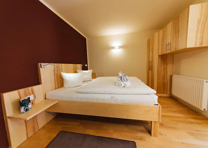 Burgls Apartmenthaus Tröpolach